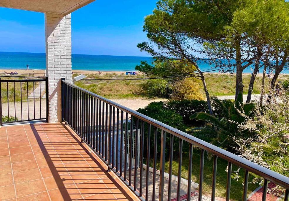 Apartamento En Primera Linea De Playa Denia Exterior photo